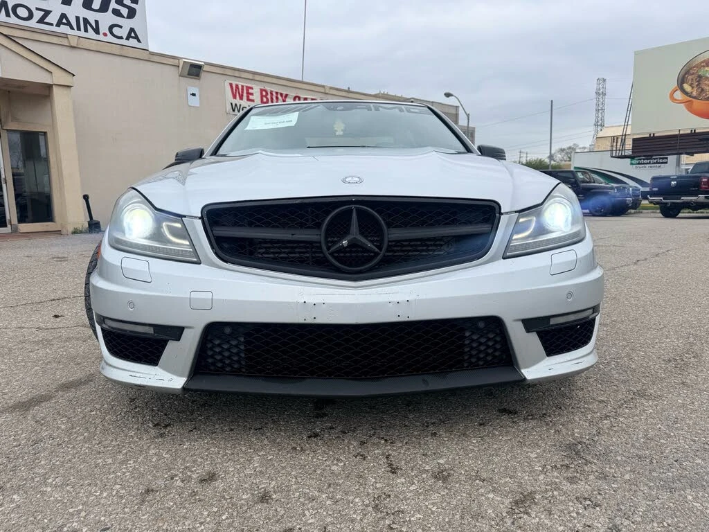 Mercedes-Benz C 63 AMG Sedan, снимка 5 - Автомобили и джипове - 54577533