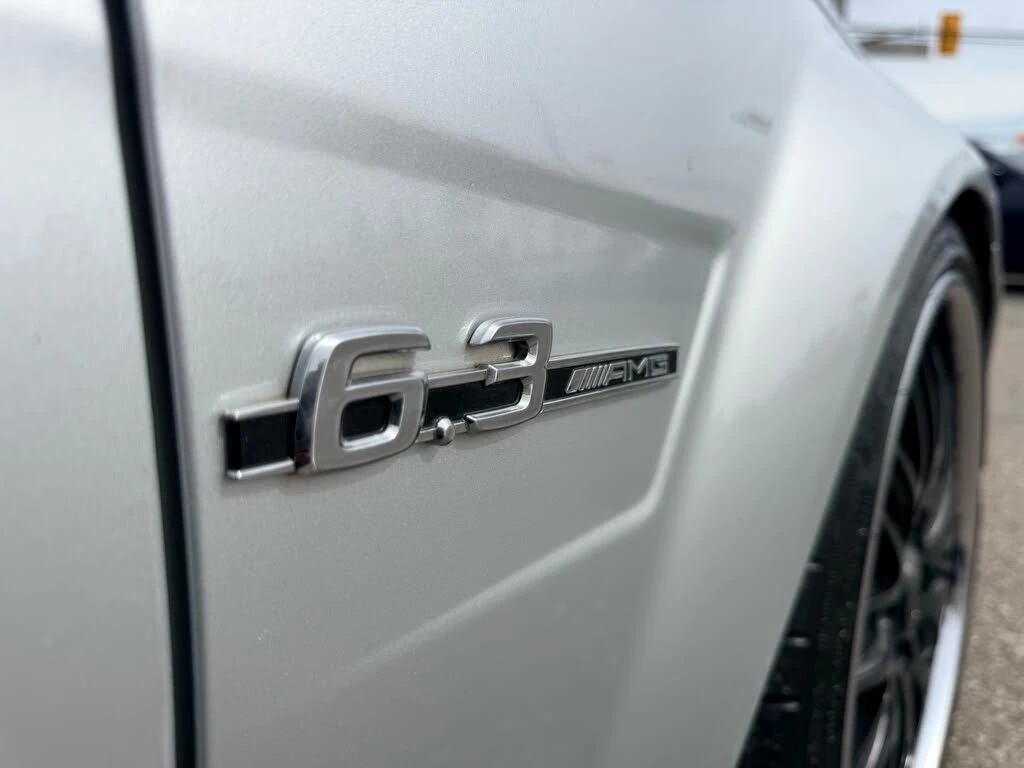 Mercedes-Benz C 63 AMG Sedan, снимка 4 - Автомобили и джипове - 54577533