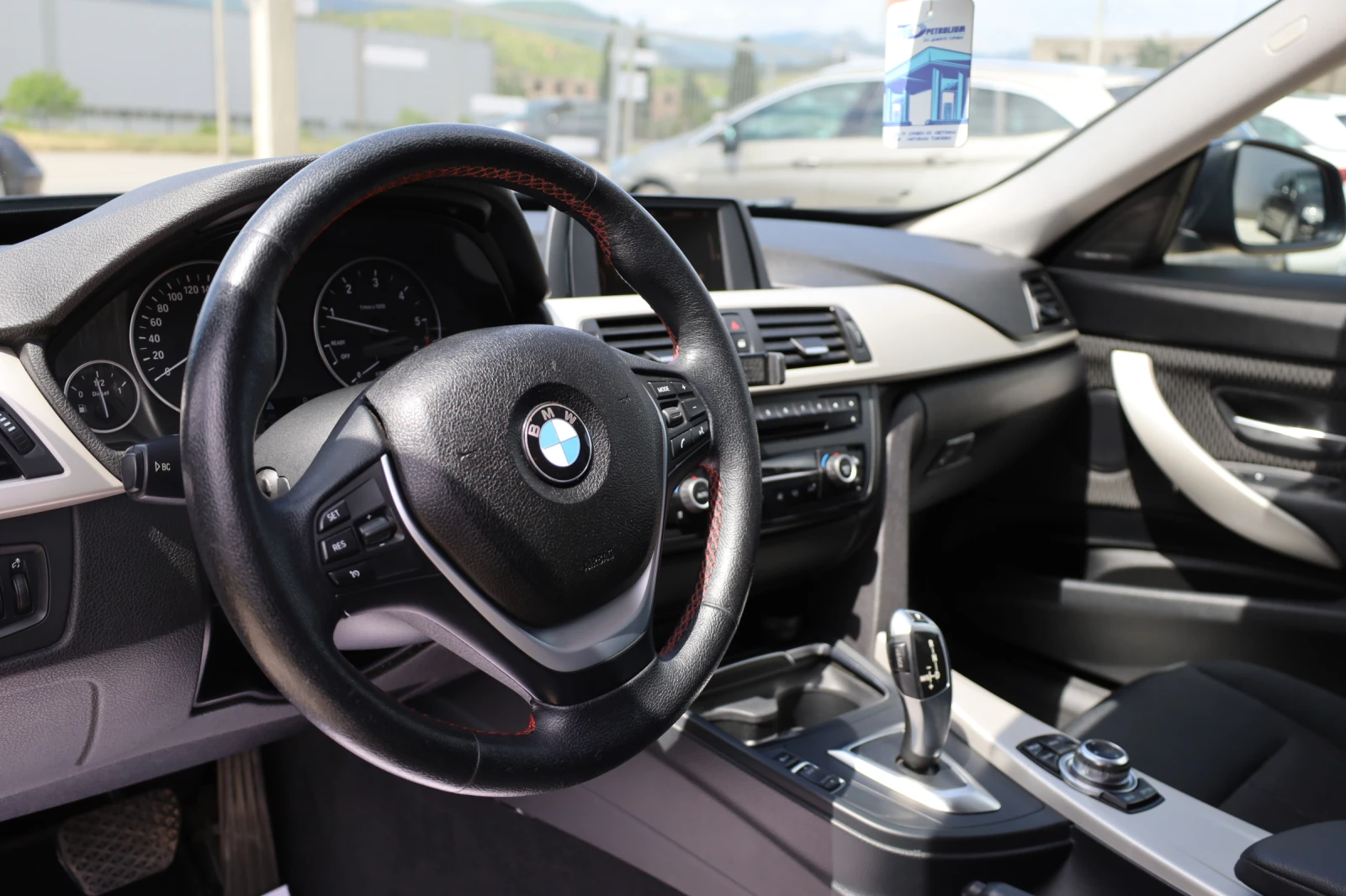 BMW 320 320d, снимка 6 - Автомобили и джипове - 54621915