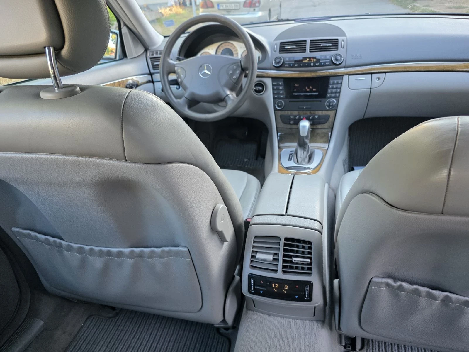 Mercedes-Benz E 220 E220 CDI avtomat, снимка 10 - Автомобили и джипове - 55980492