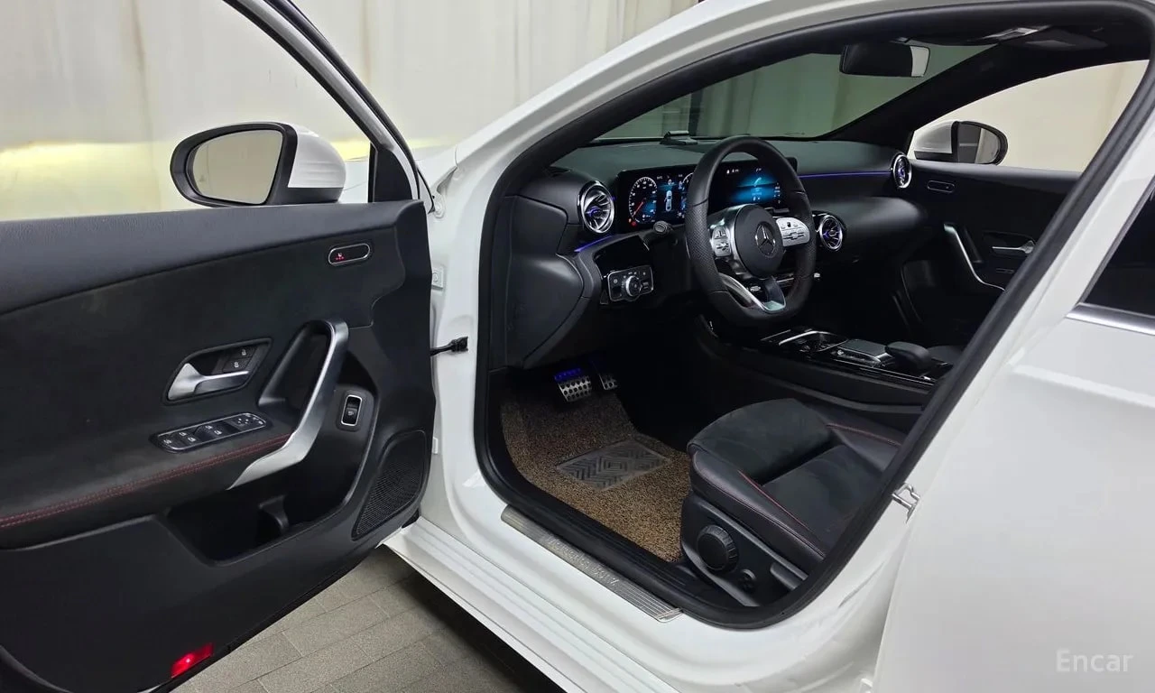 Mercedes-Benz A 250 ALCANTARA| PANO| AMBIENT| 2 �����|  | Mobile.bg � ����������� 10