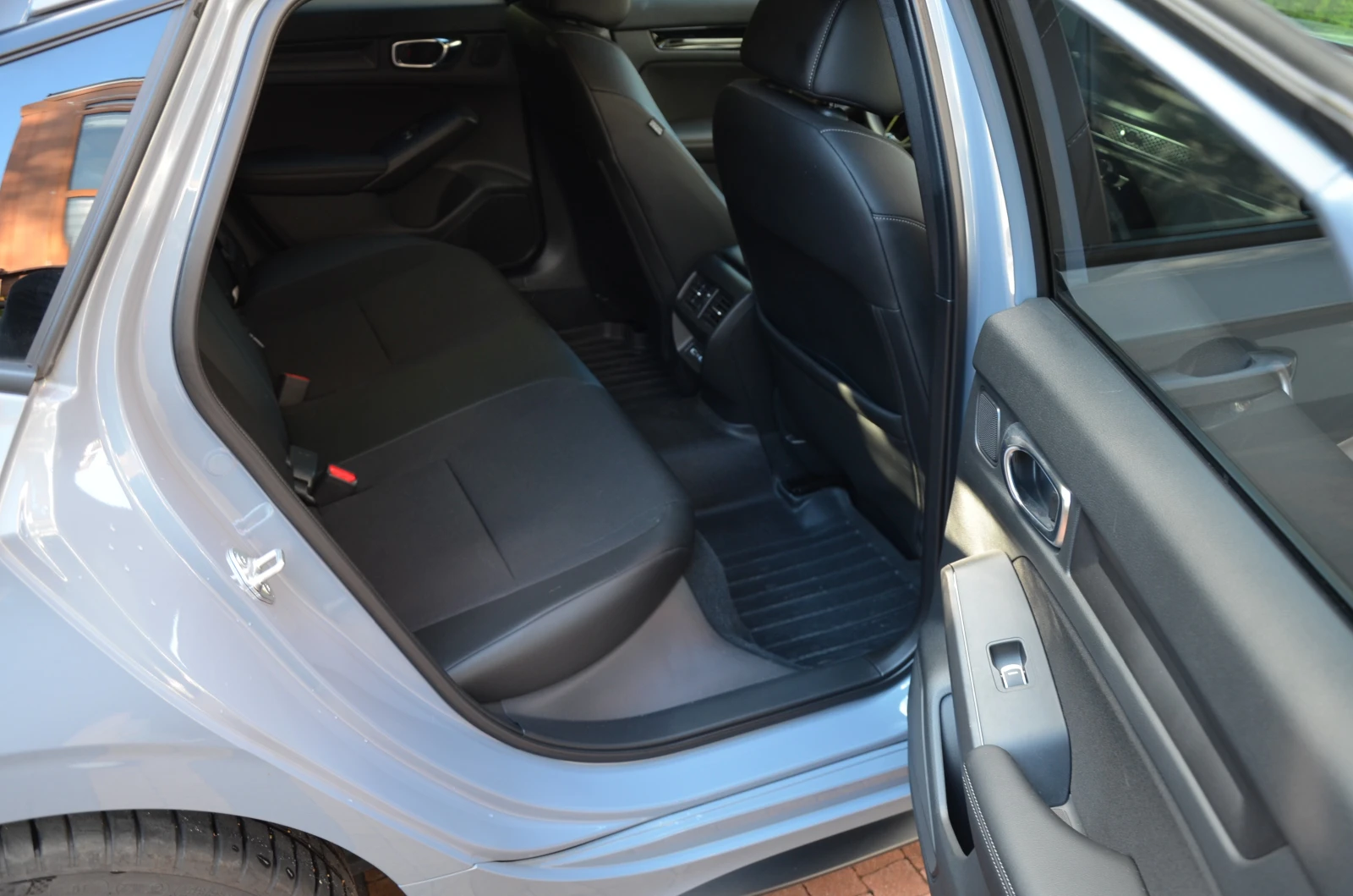 Honda Civic e:Hev, снимка 12 - Автомобили и джипове - 56264819