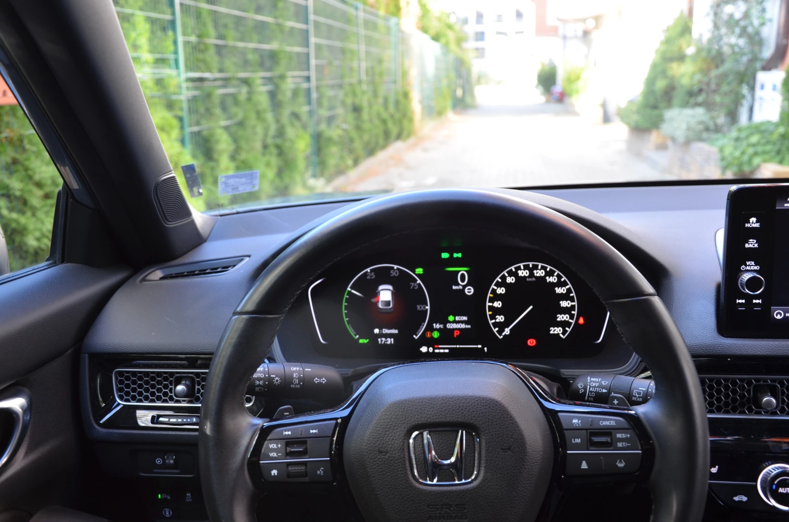 Honda Civic e:Hev, снимка 7 - Автомобили и джипове - 56264819