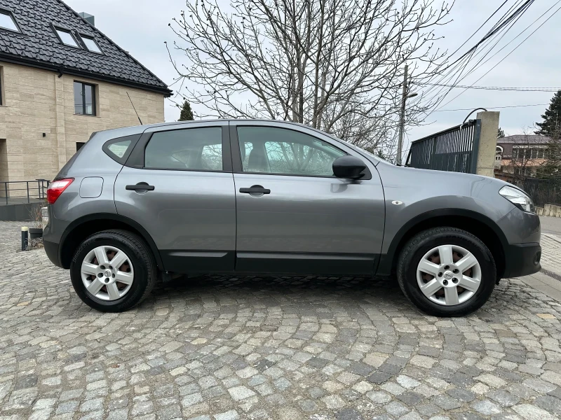 Nissan Qashqai 1.5dci, снимка 4 - Автомобили и джипове - 50890303