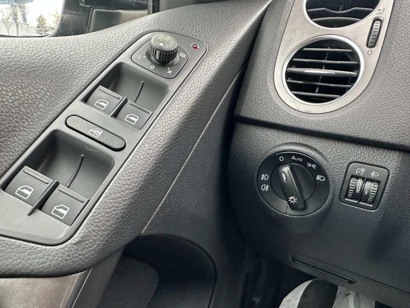 VW Tiguan 2.0i 200 к.с. , снимка 14 - Автомобили и джипове - 53033893