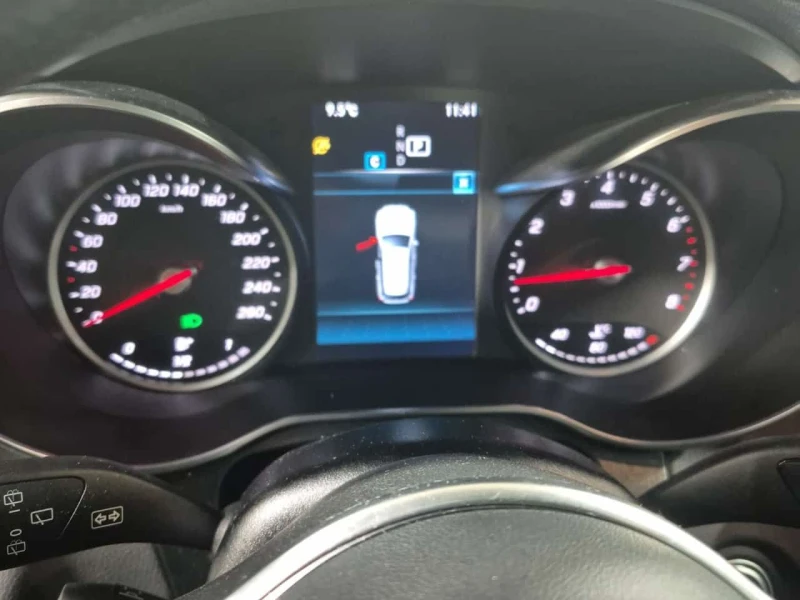 Mercedes-Benz GLC 300 4MATIC | PANO | 360  | KEYLESS | ПОДГРЕВИ | CARFAX, снимка 10 - Автомобили и джипове - 53580725