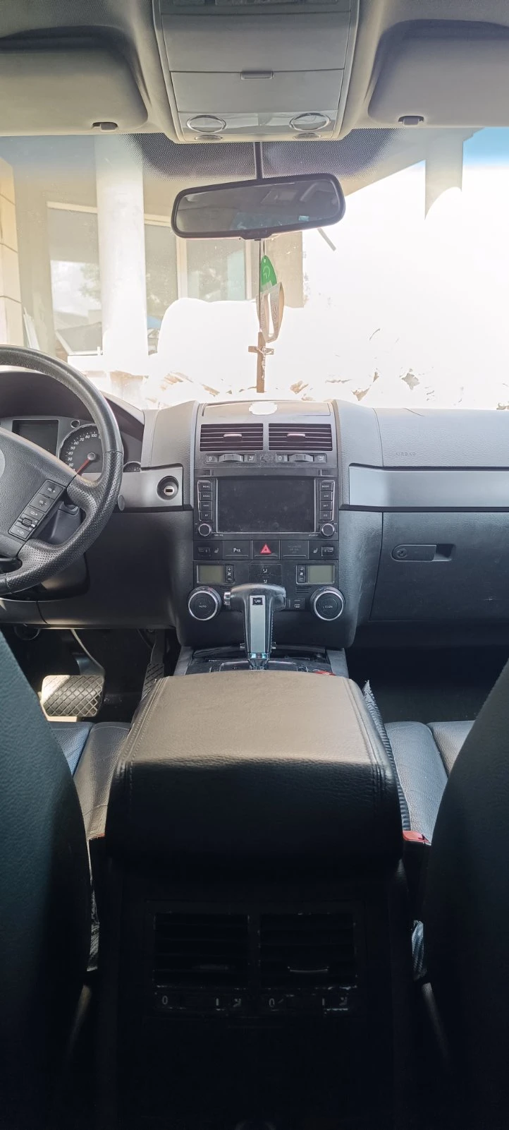 VW Touareg, снимка 5 - Автомобили и джипове - 55589237