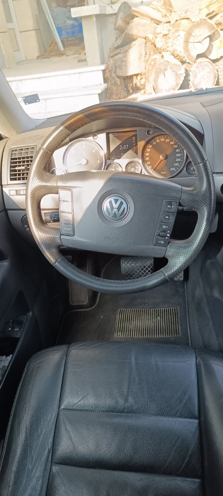 VW Touareg, снимка 6 - Автомобили и джипове - 55589237