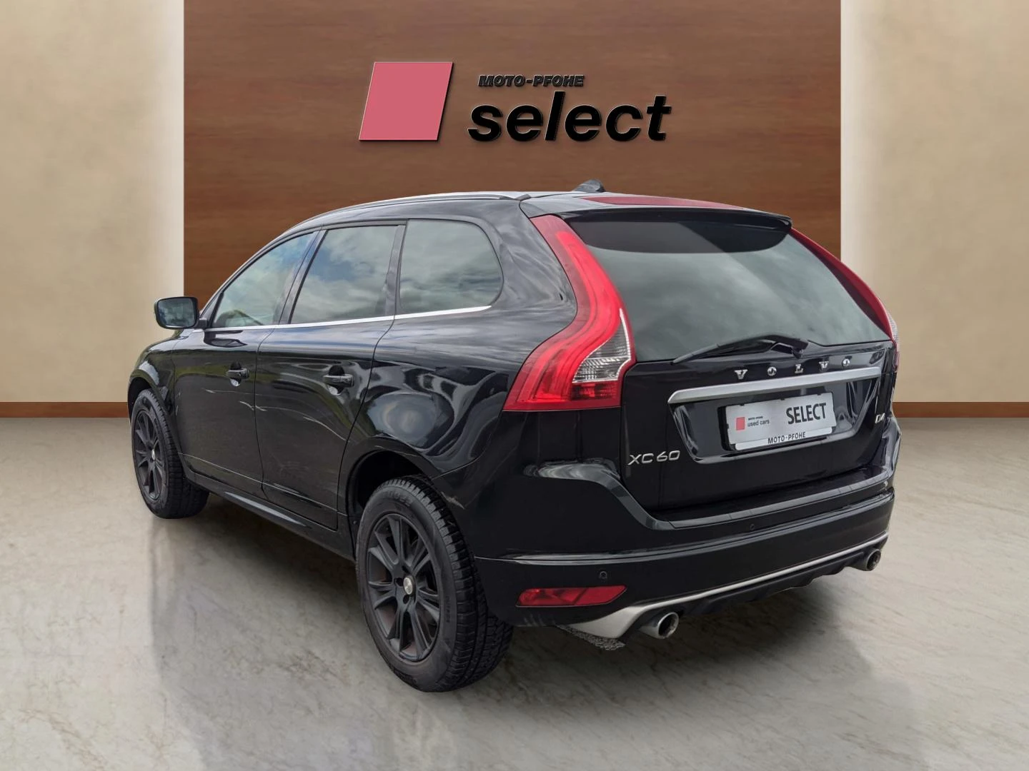 Volvo XC60 2.0 - изображение 2