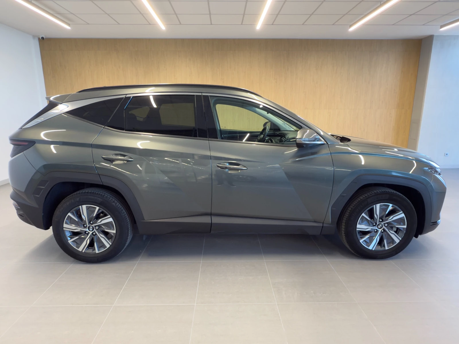 Hyundai Tucson EXCLUSIVE Hybrid AWD - изображение 6