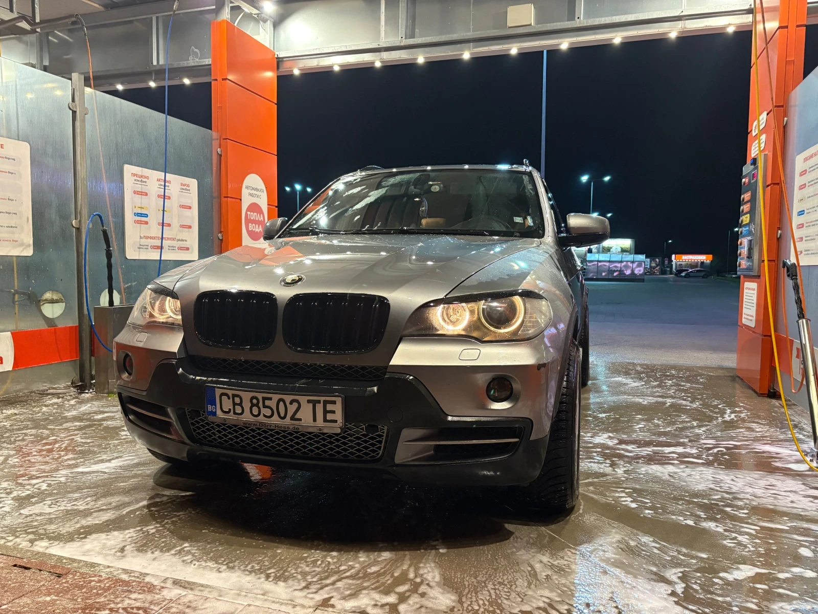 BMW X5 4.8 - изображение 9