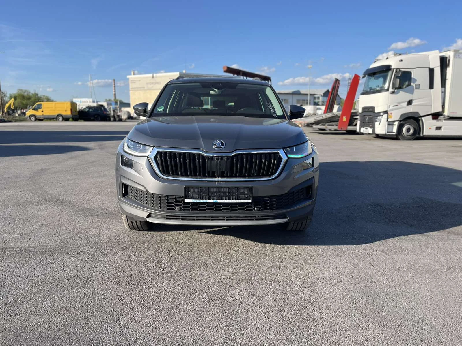 Skoda Kodiaq 2.0 TDI Facelift 4x4 ЛИЗИНГ, снимка 4 - Автомобили и джипове - 54384333