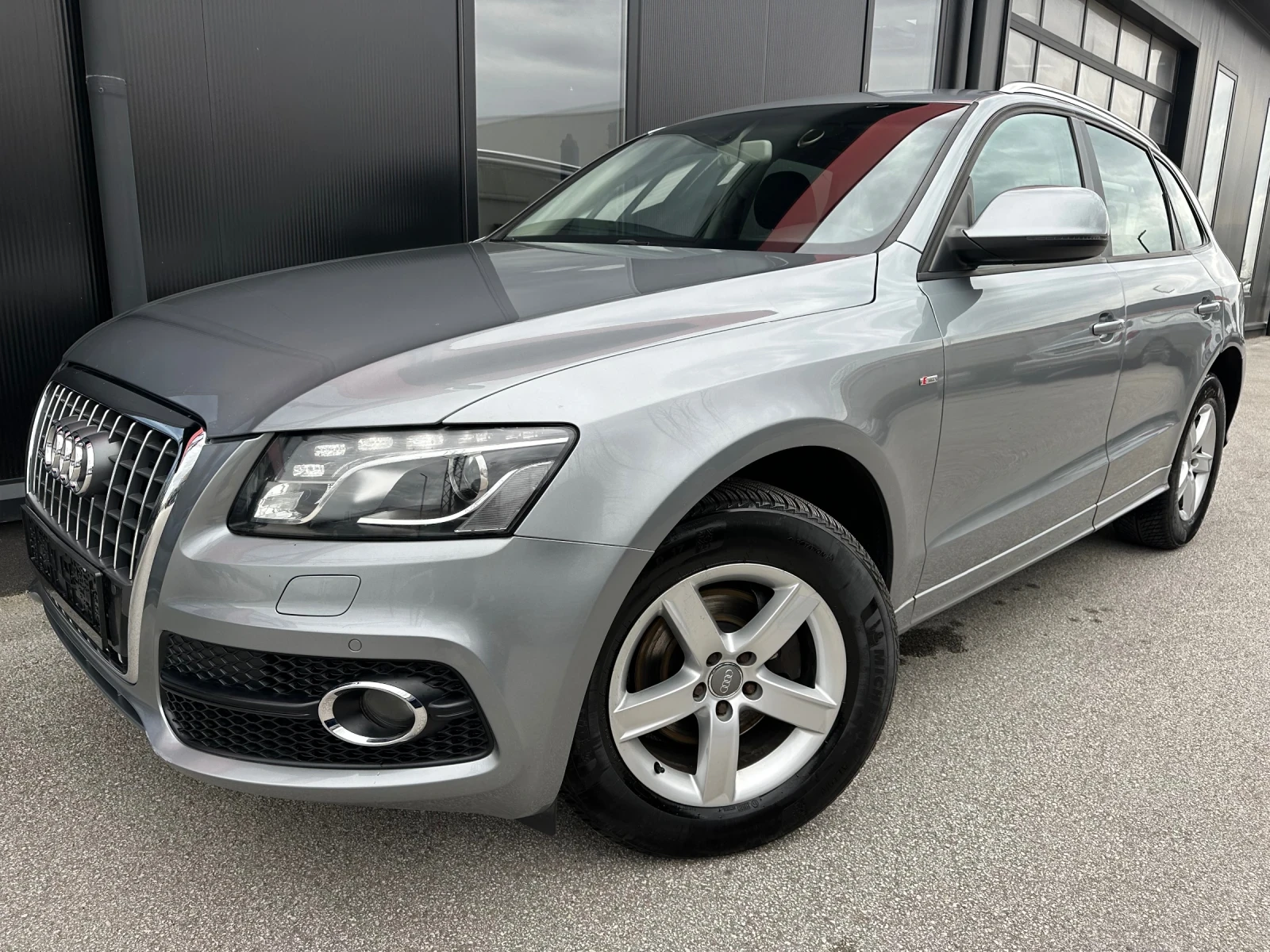 Audi Q5 2, 0tgi S-line, Led, Kожен Сал.Kameра.Сервиз. Исто - изображение 2