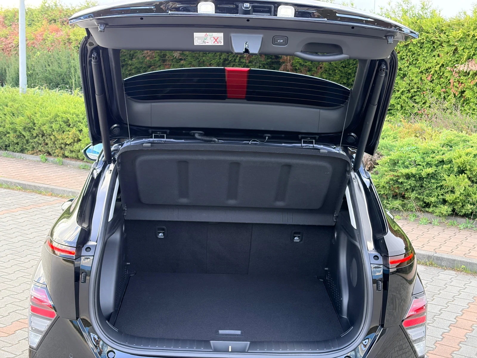 Hyundai Kona /2000km/!!!NEW LIMITED MODEL!!! 65kw 218kc FUL!!!, снимка 17 - Автомобили и джипове - 54230218