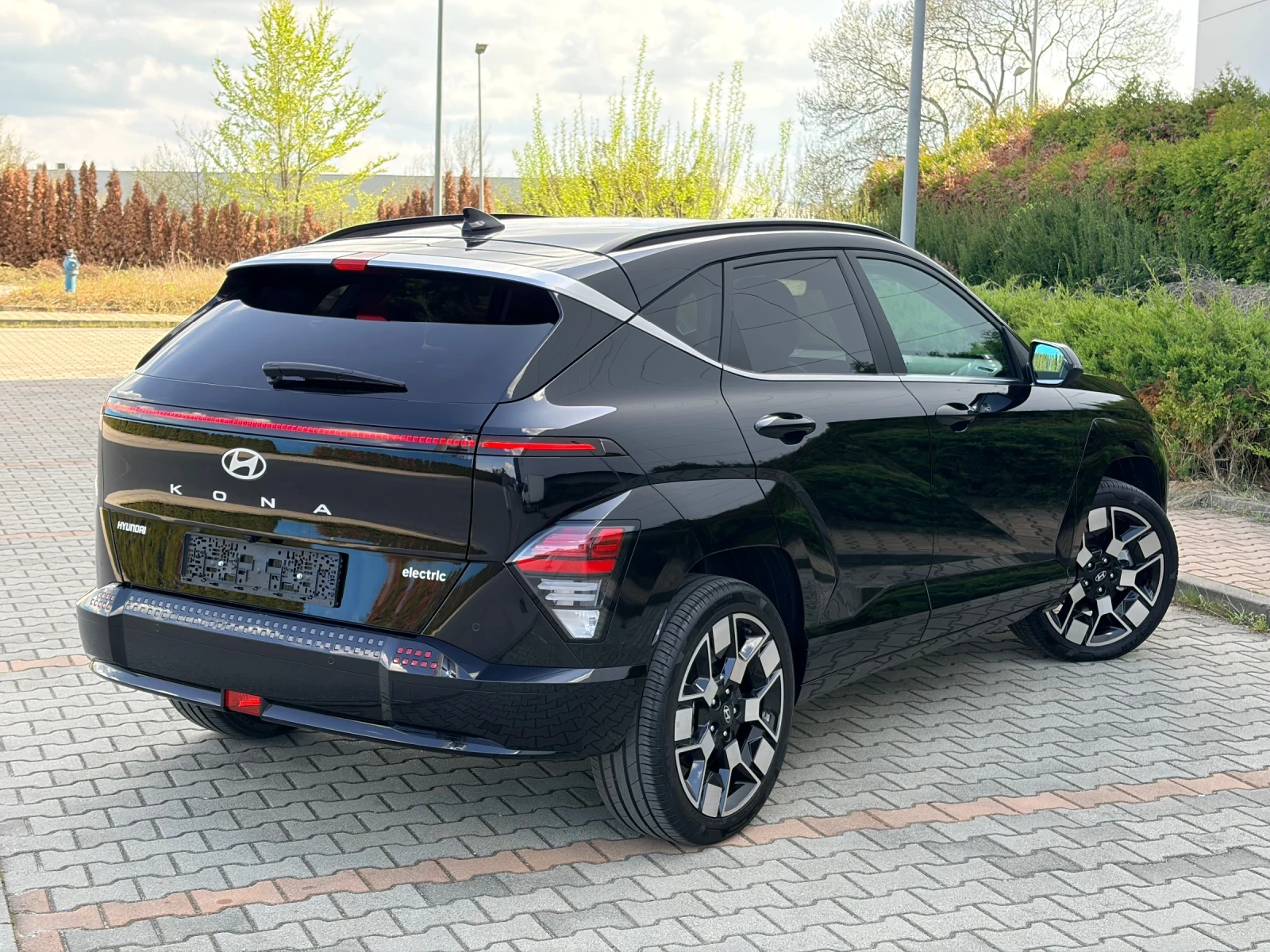 Hyundai Kona /2000km/!!!NEW LIMITED MODEL!!! 65kw 218kc FUL!!!, снимка 3 - Автомобили и джипове - 54230218