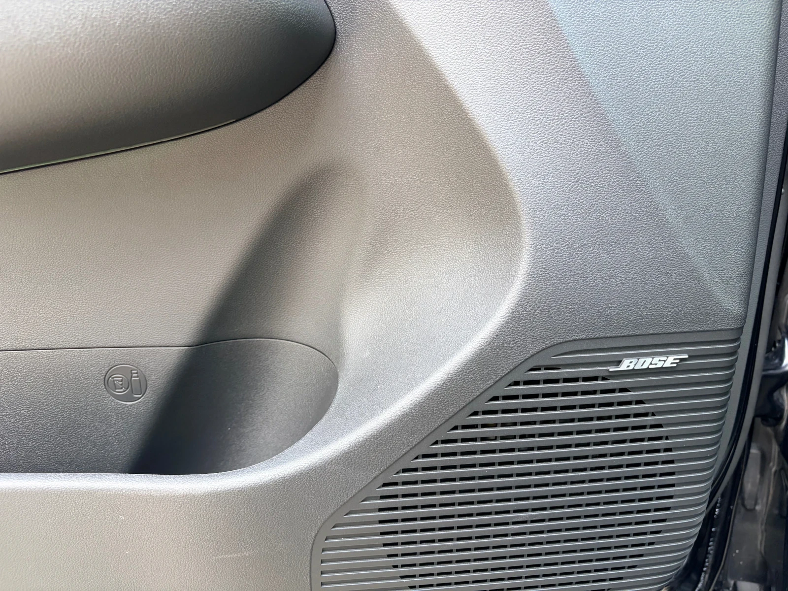 Hyundai Kona /2000km/!!!NEW LIMITED MODEL!!! 65kw 218kc FUL!!!, снимка 13 - Автомобили и джипове - 54230218