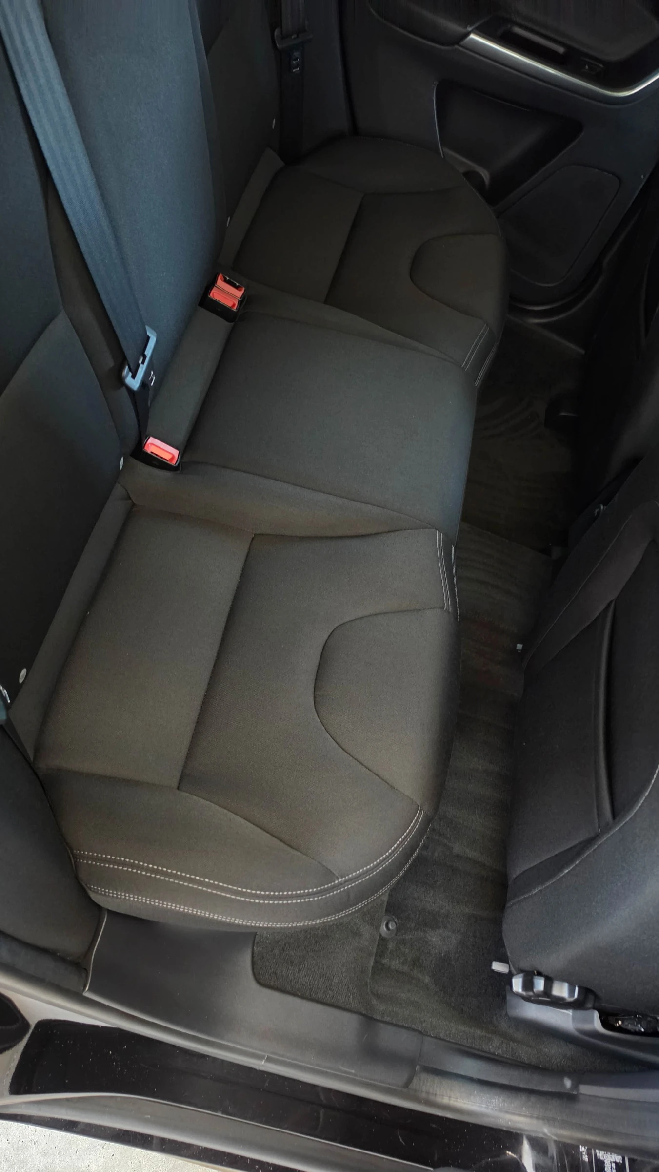 Volvo XC60 2.4* D4* 190кс* 4х4* , снимка 11 - Автомобили и джипове - 54374752