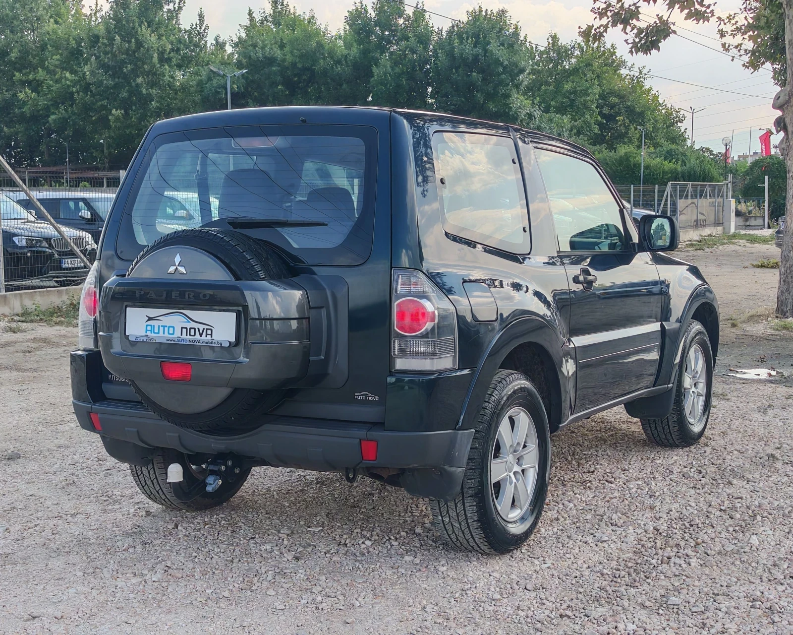 Mitsubishi Pajero 3.2 ДИЗЕЛ 170 К.С.4Х4 БЕЗ РЪЖДА! УНИКАЛНО СЪСТОЯНИ, снимка 5 - Автомобили и джипове - 55149612