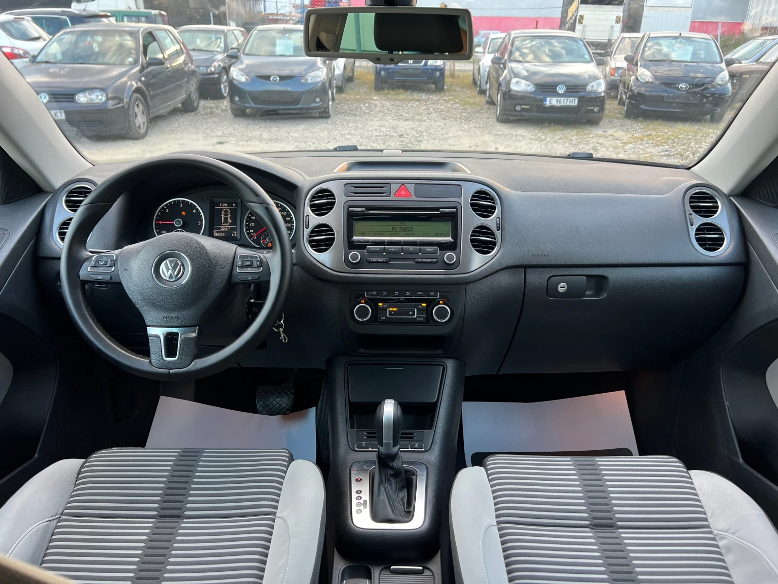 VW Tiguan 2.0TDI-140к.с./4х4/ Автомат/ Панорама/EURO 5, снимка 17 - Автомобили и джипове - 55562375
