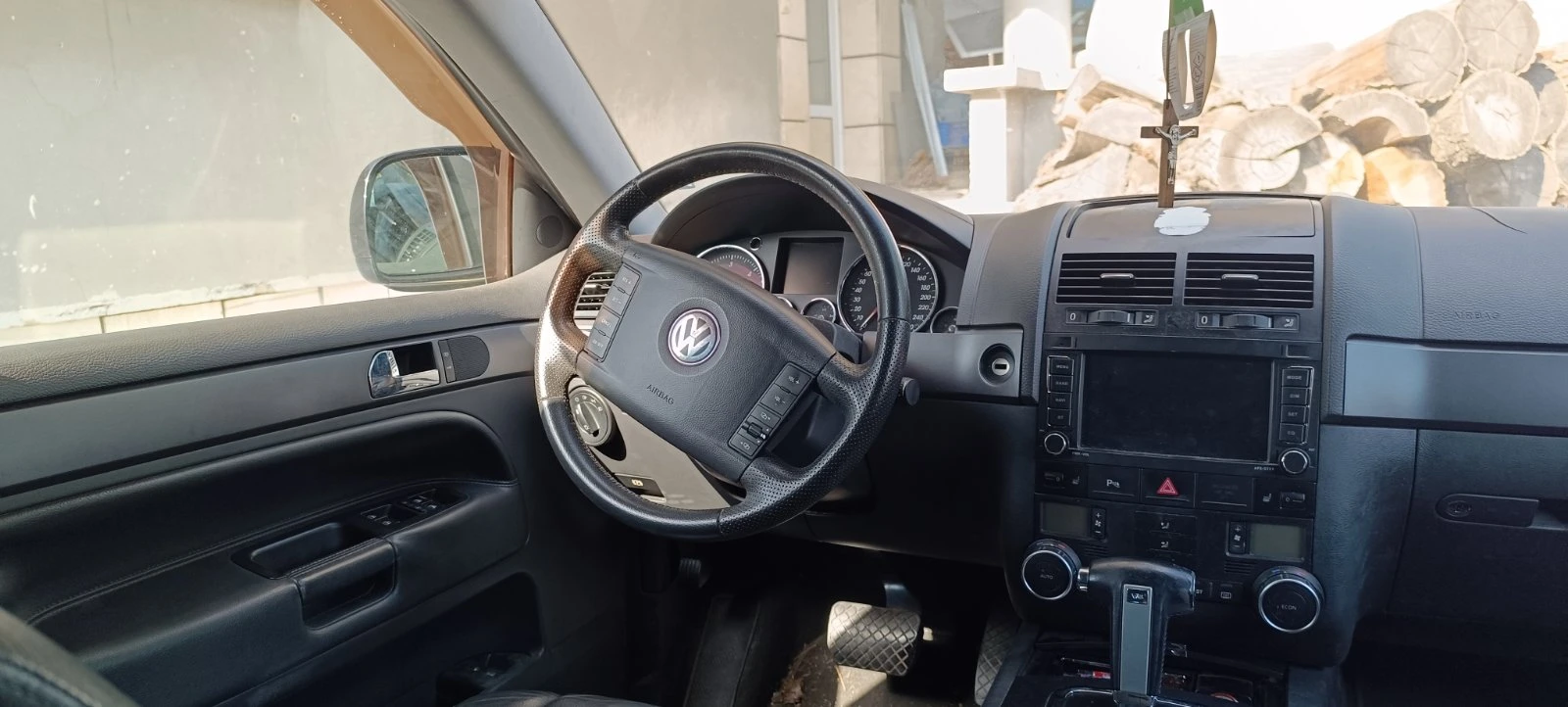 VW Touareg, снимка 4 - Автомобили и джипове - 55589237