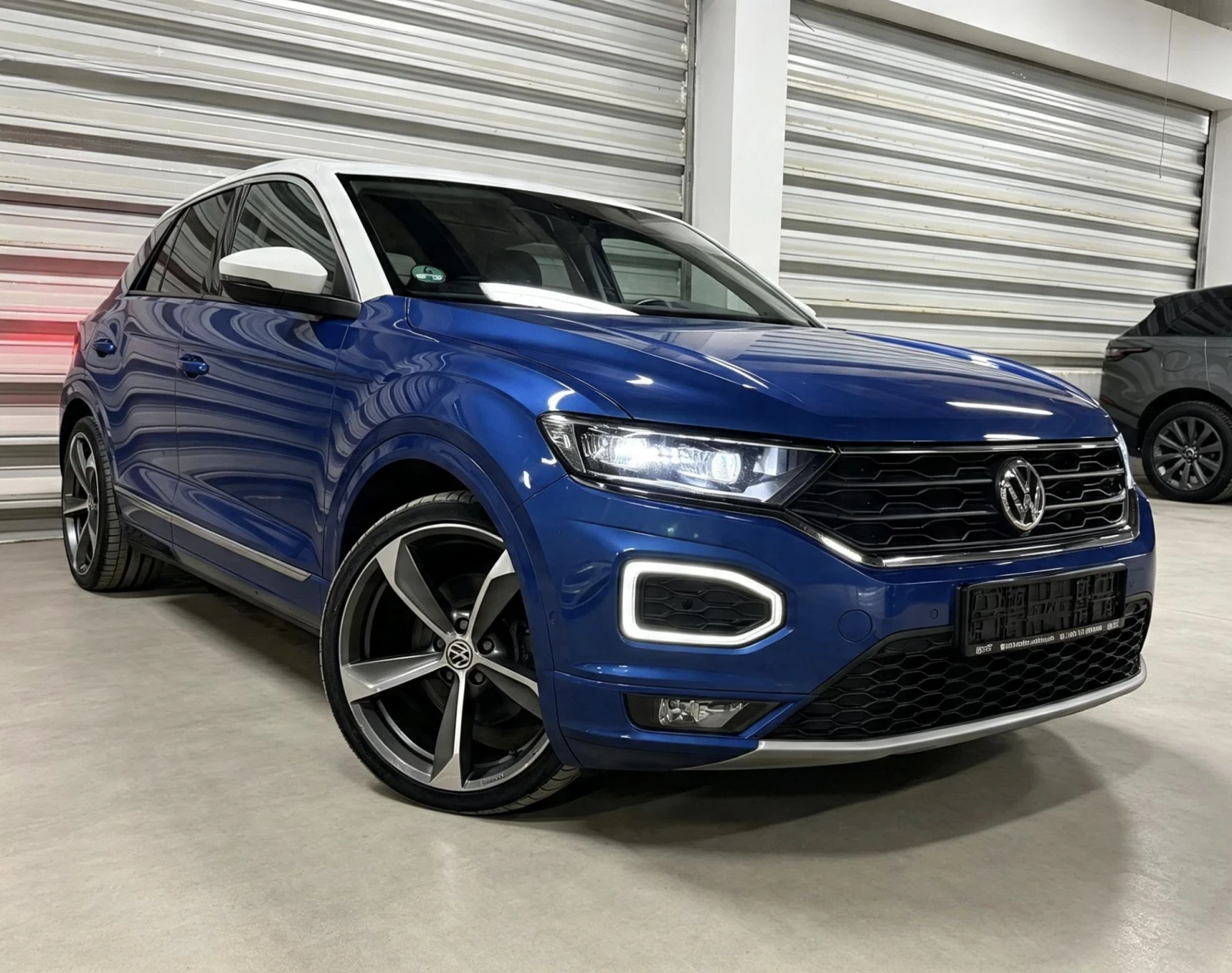 VW T-Roc 2.0TDI/4Motion/Sport line, снимка 3 - Автомобили и джипове - 55595788