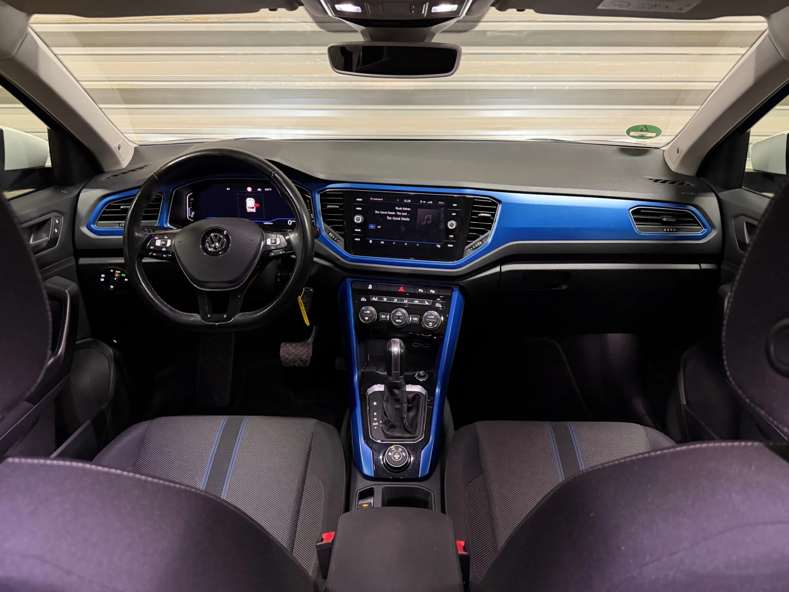 VW T-Roc 2.0TDI/4Motion/Sport line, снимка 16 - Автомобили и джипове - 55595788