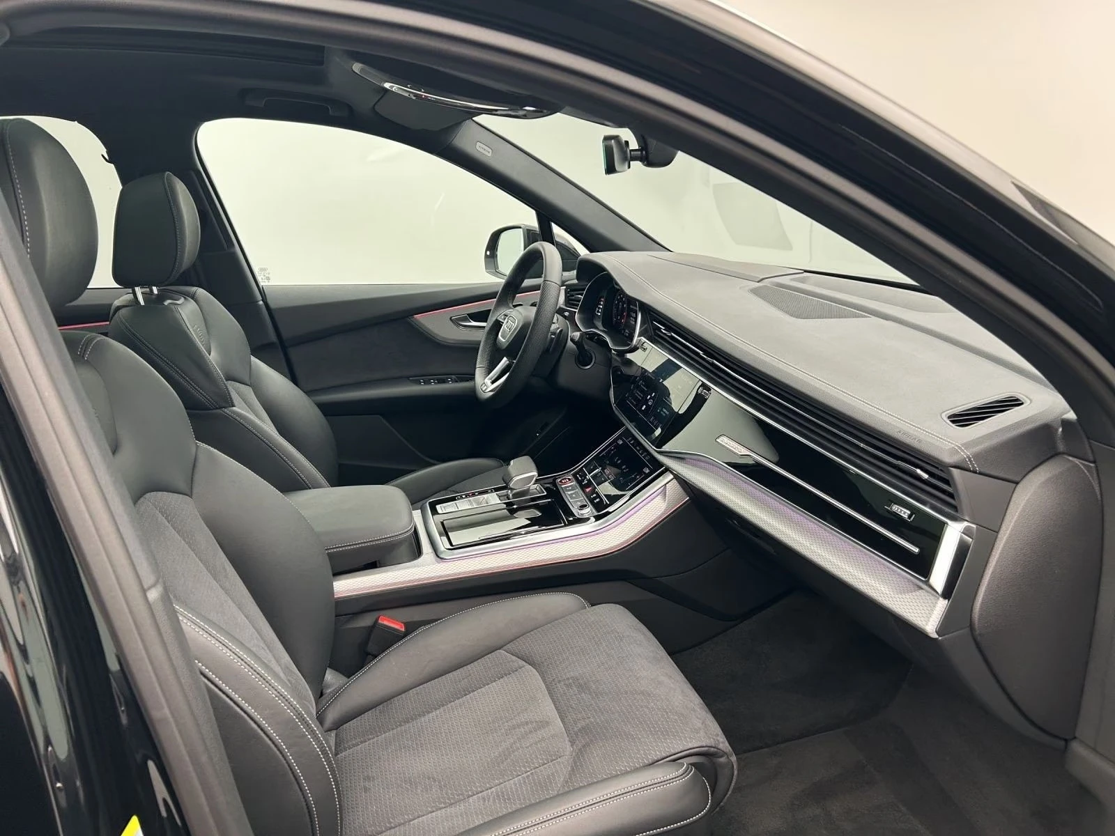 Audi SQ7 BLACK OPTIC+ / MATRIX / HUD / PANO / 7 ������ /  | Mobile.bg � ����������� 13