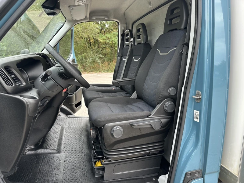 Iveco 35S18 3.0L* HI-MATIC* БОРД* КЛИМА* 4.10м МЕЖДУОСИЕ, снимка 9 - Бусове и автобуси - 51598344