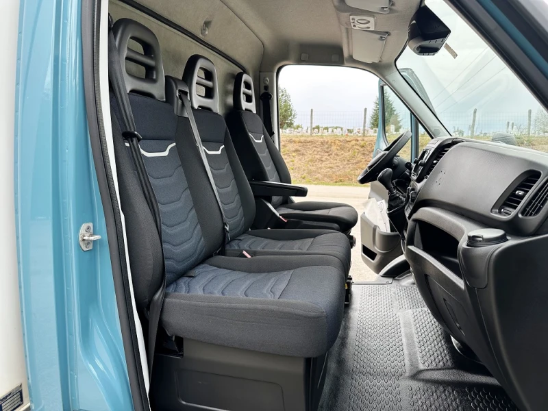 Iveco 35S18 3.0L* HI-MATIC* БОРД* КЛИМА* 4.10м МЕЖДУОСИЕ, снимка 10 - Бусове и автобуси - 51598344