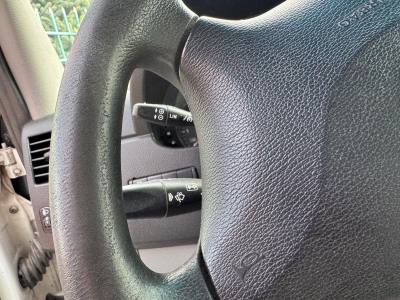 VW Crafter 2.0TDI* Падащ борд* Климатик, снимка 7 - Бусове и автобуси - 51675719