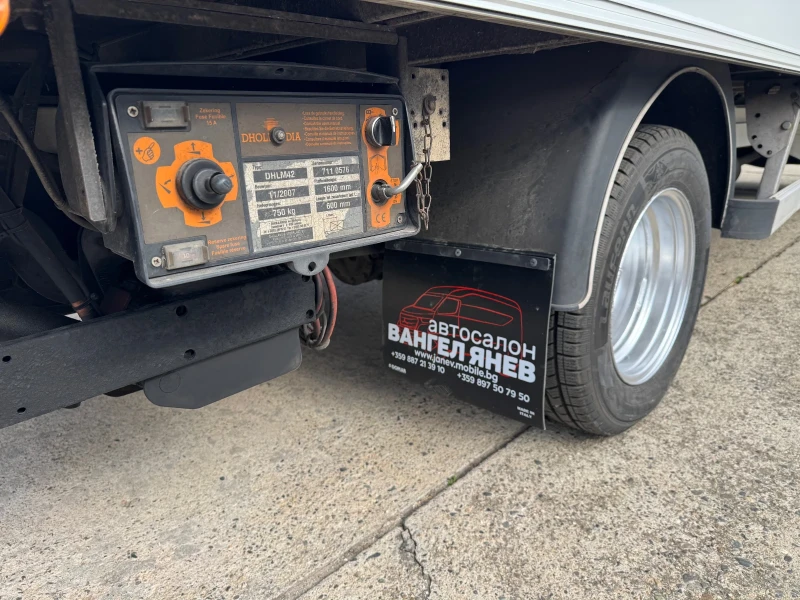 VW Crafter 2.0TDI* Падащ борд* Климатик, снимка 13 - Бусове и автобуси - 51675719