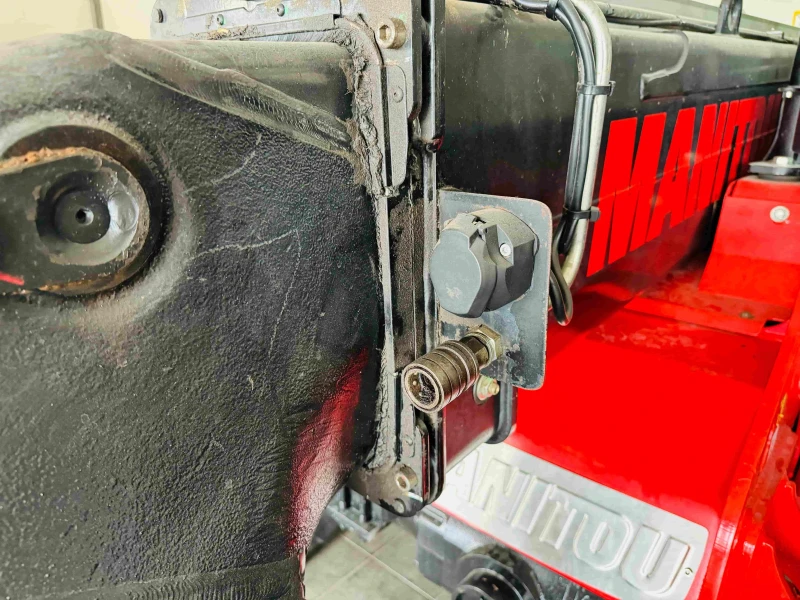 Телескопичен товарач Manitou MLT 840-145 PS+ ELITE, снимка 10 - Селскостопанска техника - 50220468