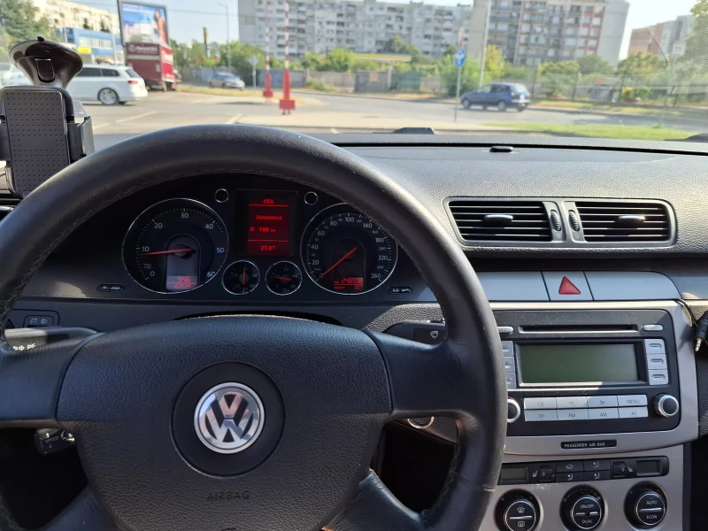 VW Passat 2.0 Дизел 140 к.с Климатроник , снимка 13 - Автомобили и джипове - 46487712