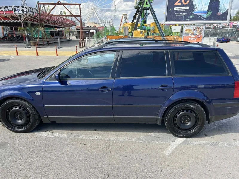 VW Passat, снимка 11 - Автомобили и джипове - 47237029