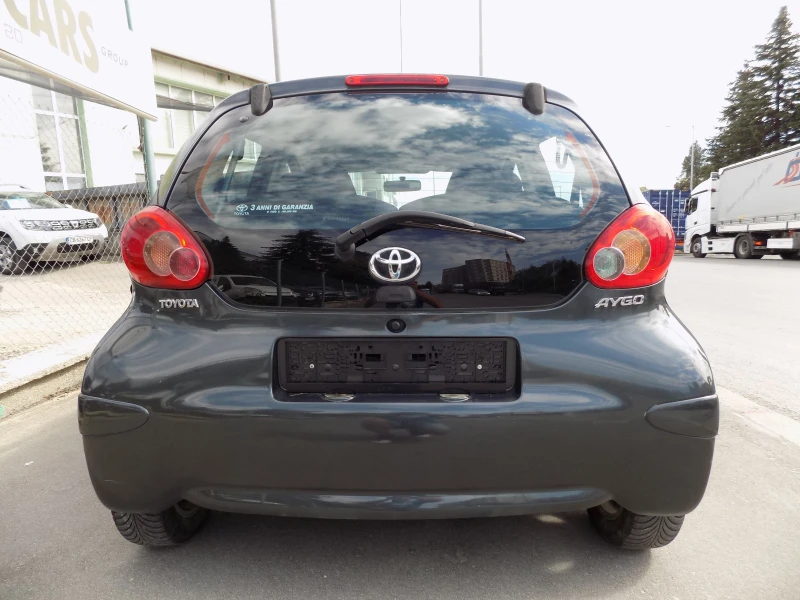 Toyota Aygo 1, 4, снимка 5 - Автомобили и джипове - 47268787