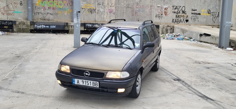 Opel Astra 1.6, снимка 7 - Автомобили и джипове - 47430317