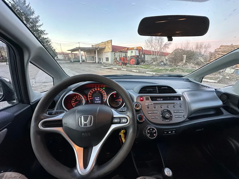 Honda Jazz, снимка 13 - Автомобили и джипове - 48747413