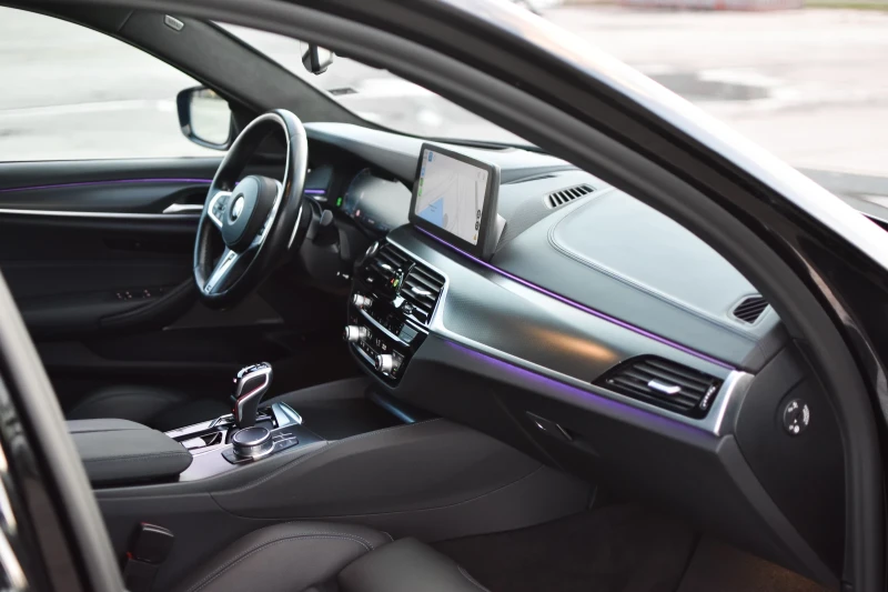 BMW 540 xDrive* LASER* M-Pack* DISTR* HUD* , снимка 10 - Автомобили и джипове - 52378926