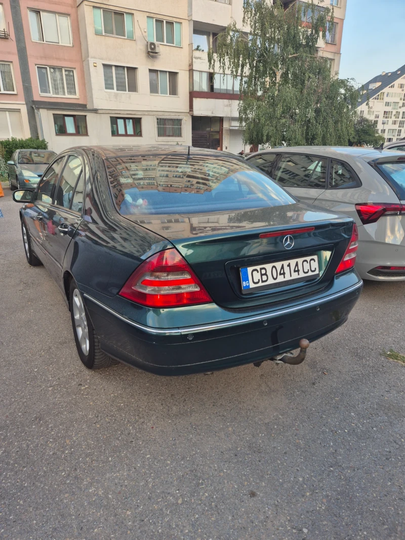 Mercedes-Benz C 220 Седан АВТОМАТ, снимка 12 - Автомобили и джипове - 52716618