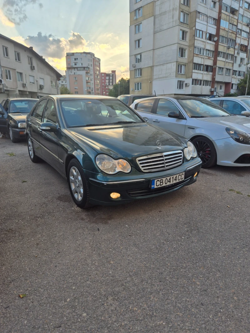 Mercedes-Benz C 220 Седан АВТОМАТ, снимка 5 - Автомобили и джипове - 52716618