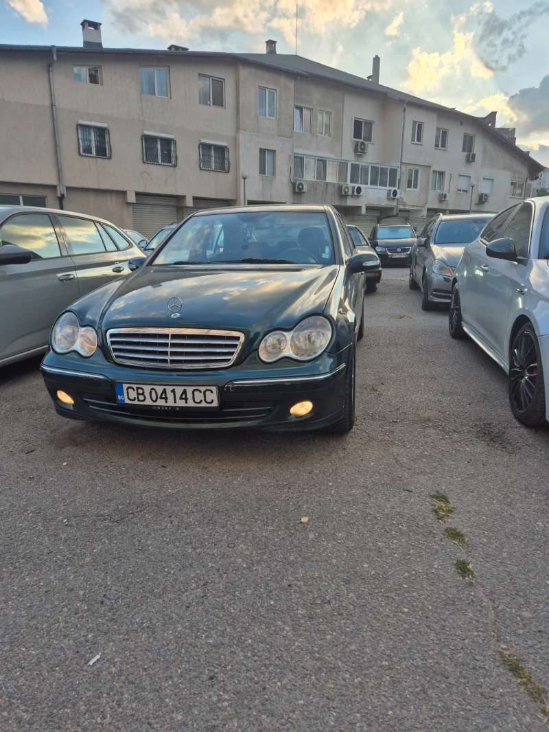 Mercedes-Benz C 220 Седан АВТОМАТ, снимка 2 - Автомобили и джипове - 52716618