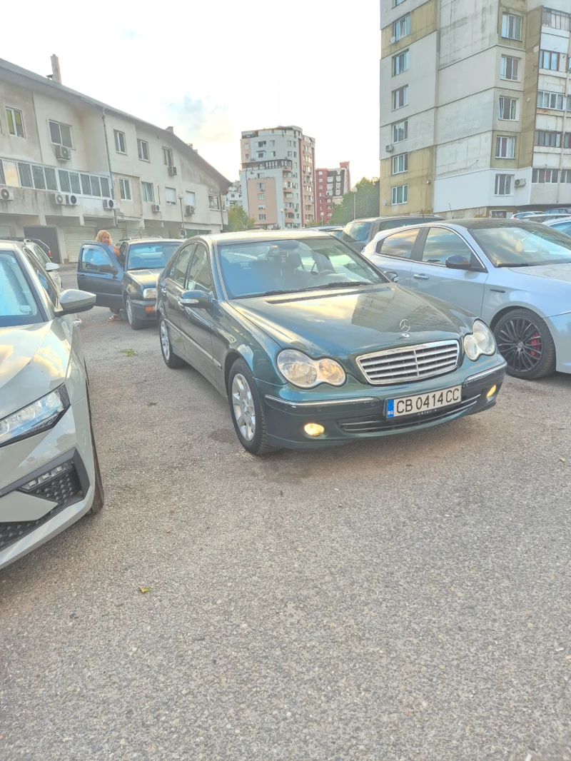 Mercedes-Benz C 220 Седан АВТОМАТ, снимка 6 - Автомобили и джипове - 52716618