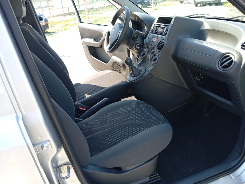 Fiat Panda 1.2-I-КЛИМАТРОНИК, снимка 15 - Автомобили и джипове - 51581849