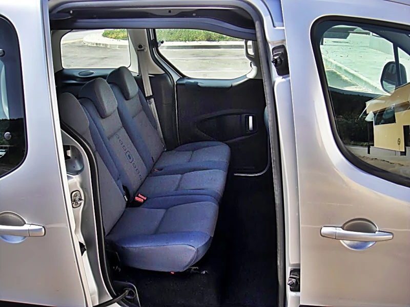 Citroen Berlingo 1.6 НDI ГЕРМАНИЯ, снимка 10 - Автомобили и джипове - 51950558