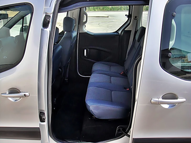 Citroen Berlingo 1.6 НDI ГЕРМАНИЯ, снимка 9 - Автомобили и джипове - 51950558