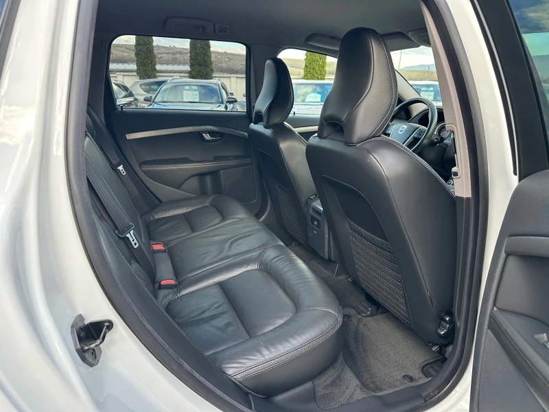 Volvo Xc70 CROSS COUNTRY* 2.4D* D5* NAVI* AVTOMATIK* TOP* , снимка 7 - Автомобили и джипове - 52504535