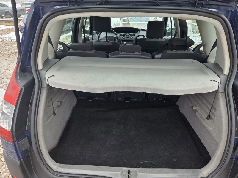Renault Scenic 1.6* klima* , снимка 15 - Автомобили и джипове - 53022776