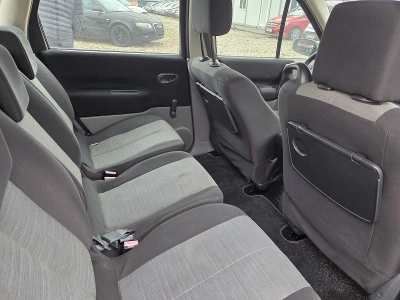 Renault Scenic 1.6* klima* , снимка 11 - Автомобили и джипове - 53022776
