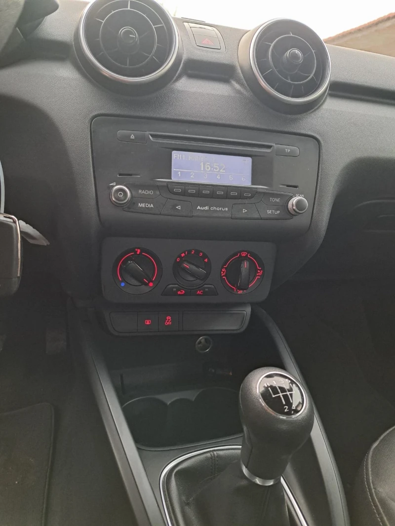 Audi A1 Sportback, снимка 6 - Автомобили и джипове - 53300709