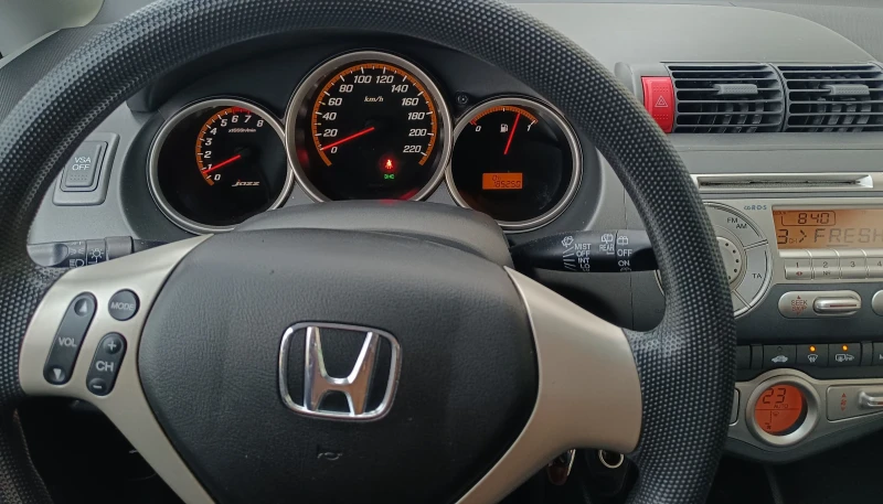 Honda Jazz Регистрирана , снимка 6 - Автомобили и джипове - 53335680
